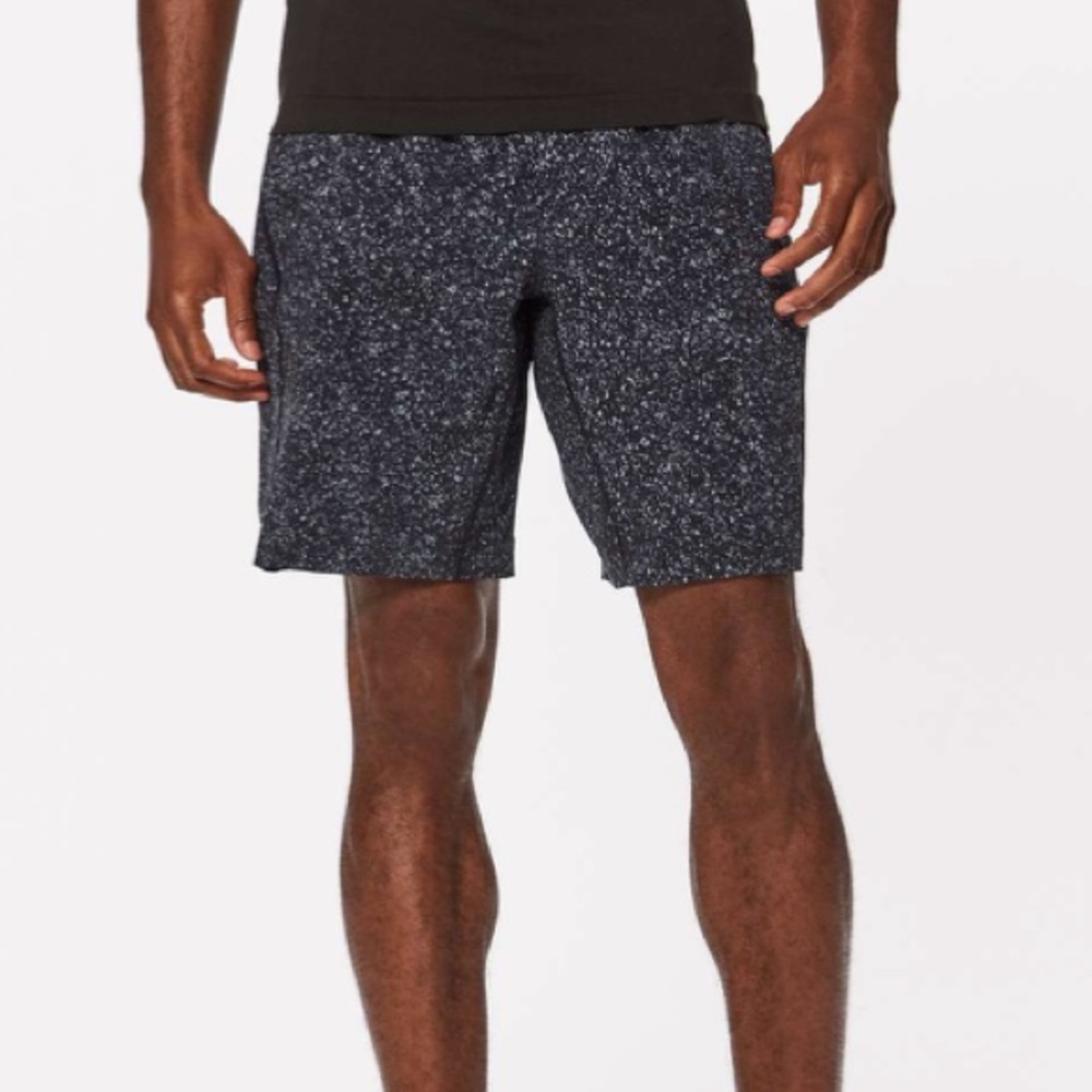 Lululemon Pace Breaker Short 9" *Liner